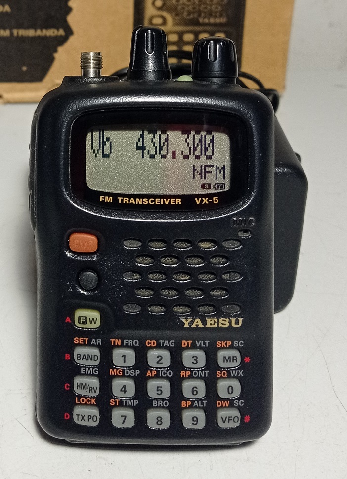 YAESU VX-5